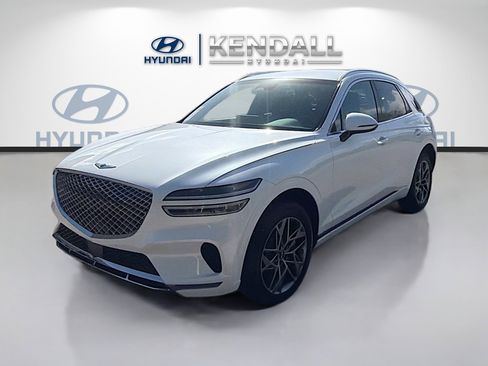 Used 2025 Genesis GV70 2.5T image 3