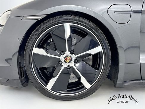 Used 2022 Porsche Taycan Turbo S w/ Premium Package AWD/4WD image 39