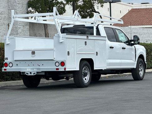 New 2026 Ford F350 XL w/ XL Chrome Package image 4