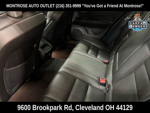 Used 2025 Volvo V60 B5 Cross Country Plus image 34