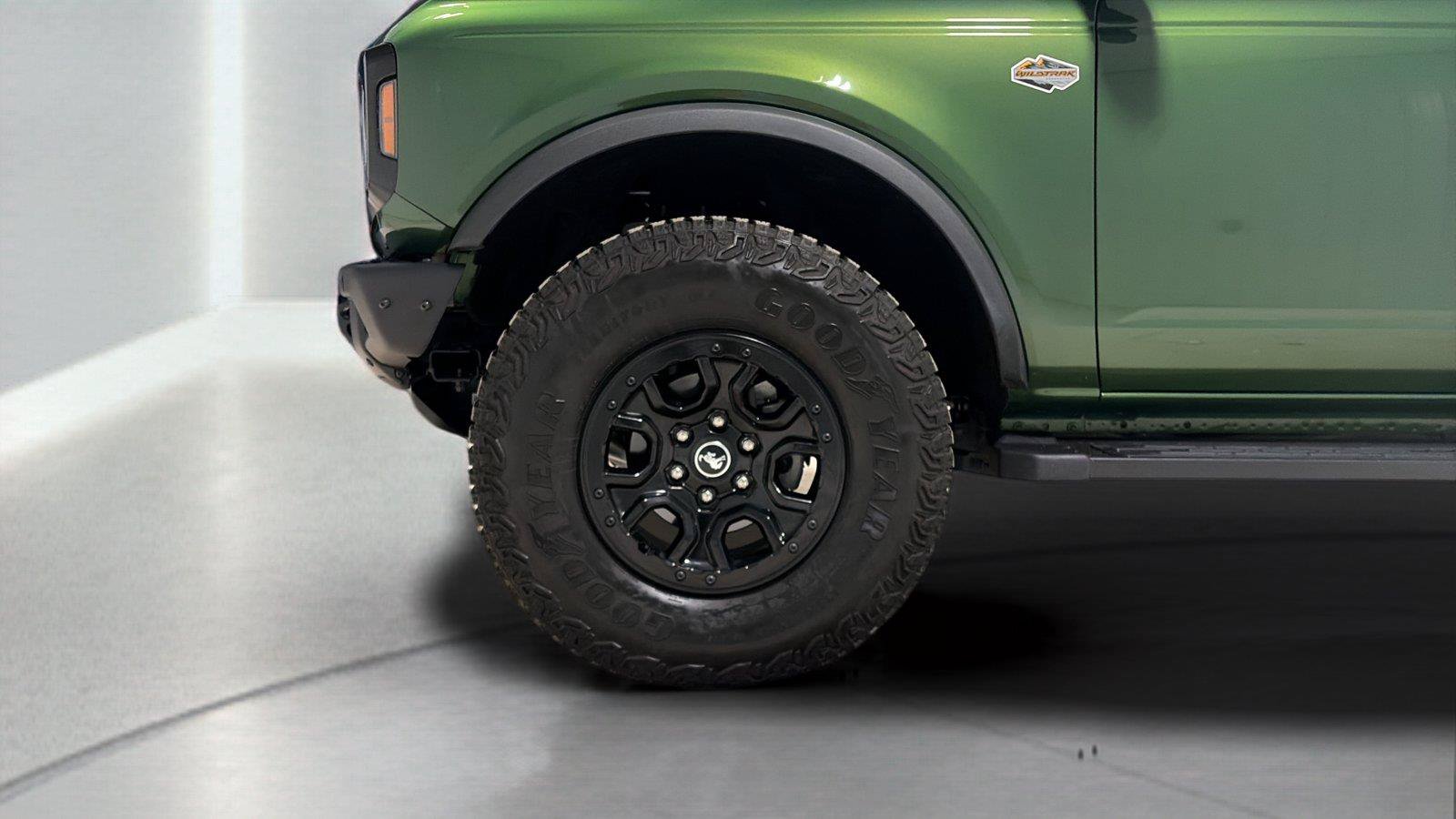 Certified 2024 Ford Bronco Wildtrak AWD/4WD image 10
