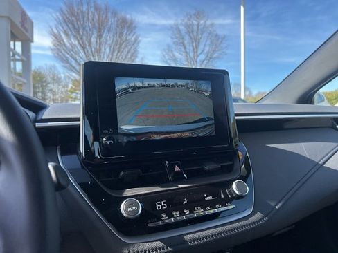 Used 2025 Toyota Corolla SE image 21