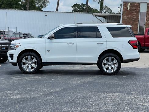 Used 2024 Ford Expedition King Ranch RWD image 2