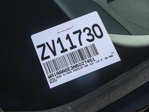 Used 2022 Audi e-tron Premium image 29