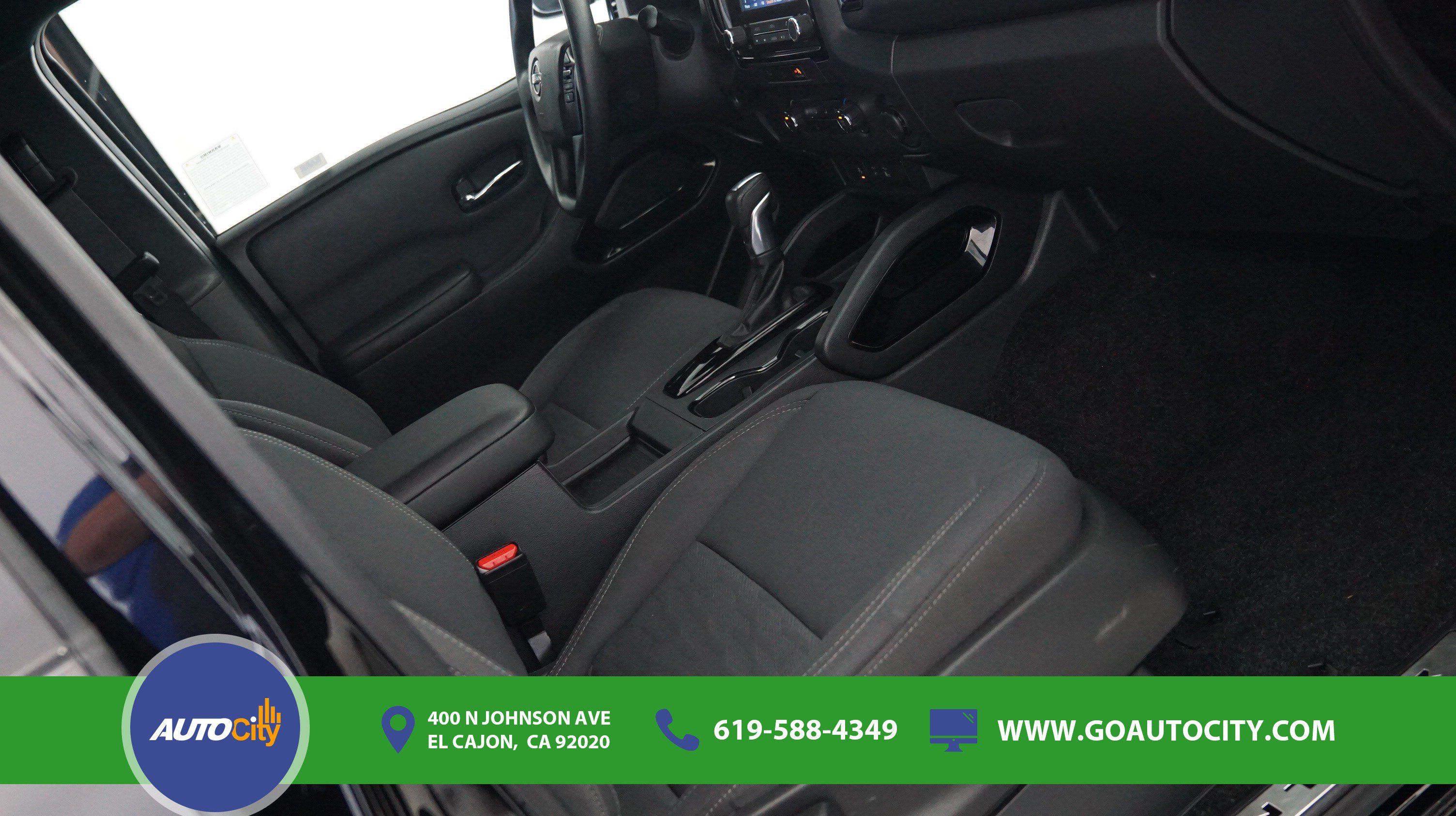 Used 2023 Nissan Frontier SV w/ Midnight Edition Package RWD image 8