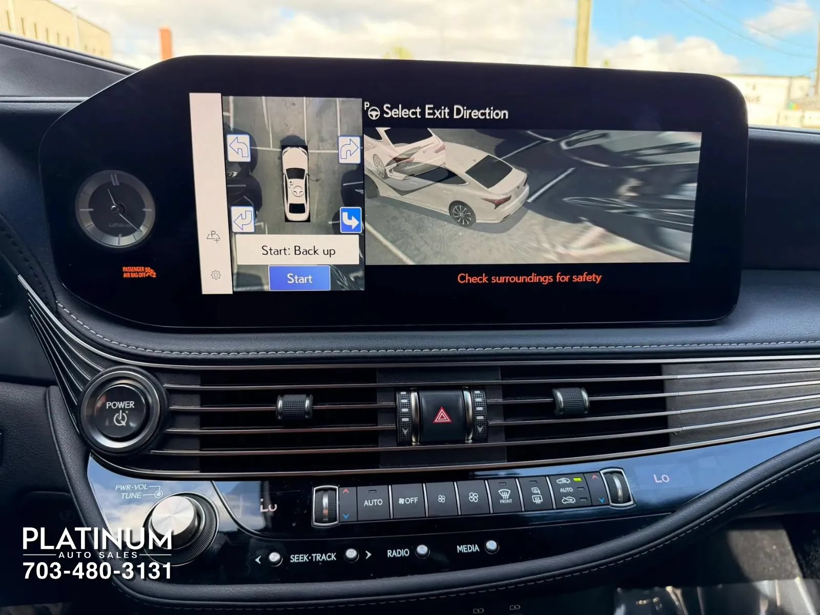 Used 2023 Lexus LS 500h AWD w/ Luxury Package image 11