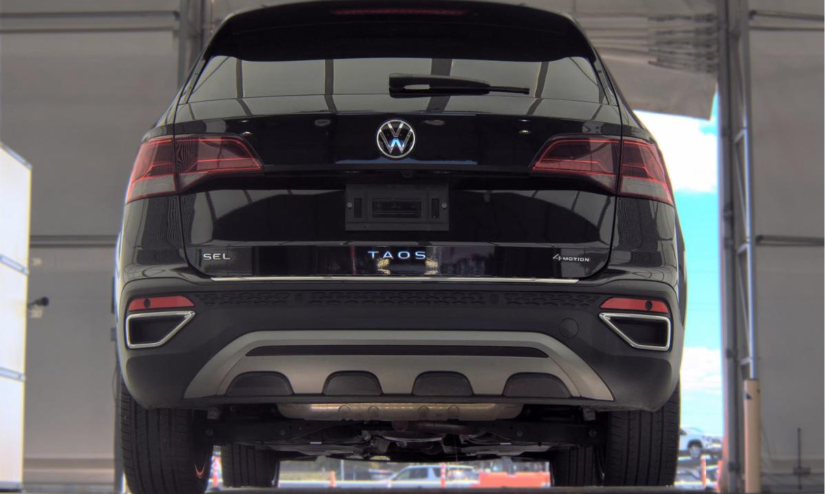 Used 2023 Volkswagen Taos SEL AWD/4WD image 3
