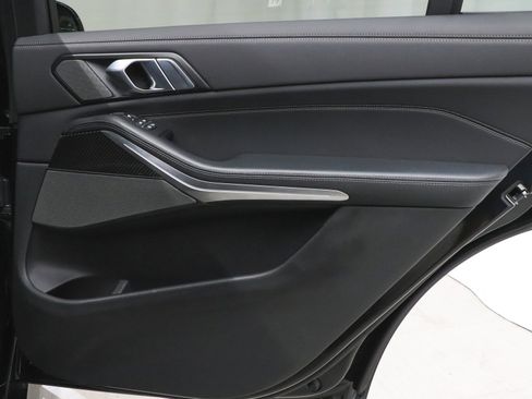 Used 2026 BMW X7 M60i image 11