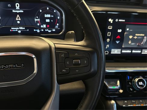 Used 2023 GMC Sierra 1500 Denali w/ Denali Reserve Package AWD/4WD image 28