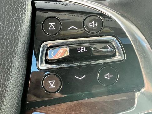 Used 2020 Cadillac Escalade Luxury AWD/4WD image 14