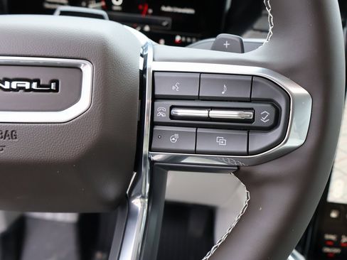 New 2026 GMC Acadia Denali w/ Super Cruise Package image 37