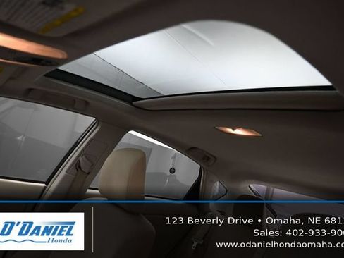 Used 2013 Toyota Prius Three w/ Solar Roof Pkg FWD image 34