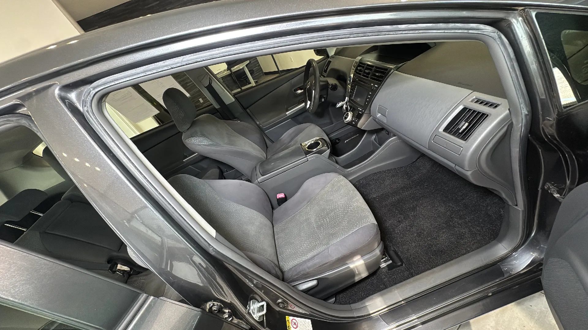 Used 2012 Toyota Prius V Three FWD image 22
