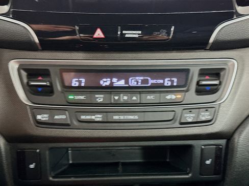 Used 2023 Honda Passport TrailSport image 24