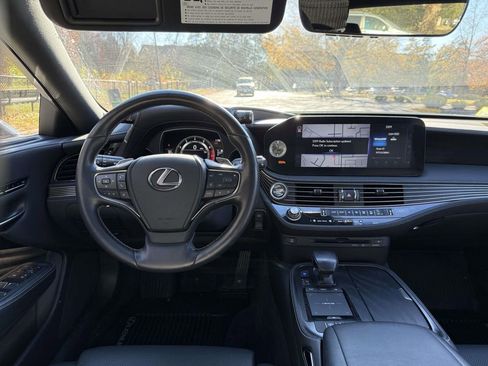 Used 2021 Lexus LS 500 AWD image 8