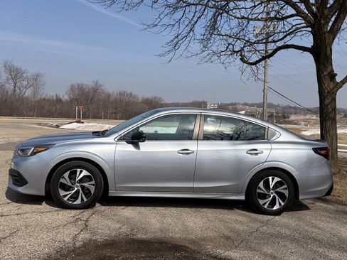 Used 2022 Subaru Legacy image 2