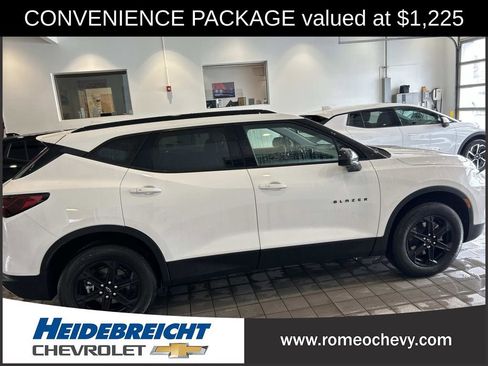 Used 2024 Chevrolet Blazer LT w/ Convenience Package image 3