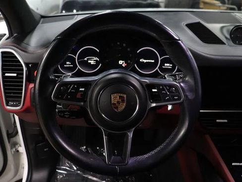 Used 2022 Porsche Cayenne Platinum Edition AWD/4WD image 28
