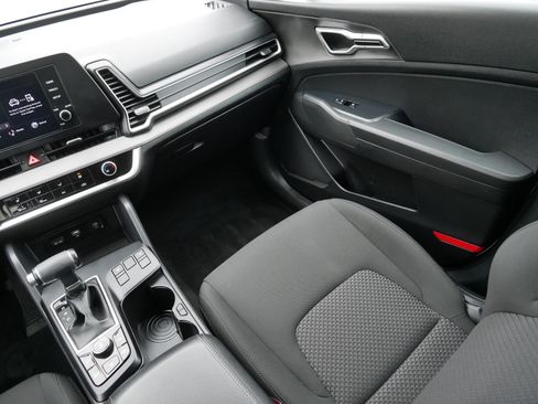 Certified 2023 Kia Sportage LX AWD/4WD image 11