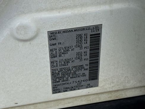 Used 2020 Nissan Rogue SV image 12