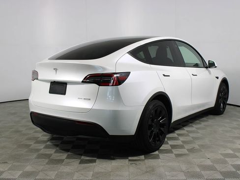 Used 2021 Tesla Model Y Long Range AWD/4WD image 33