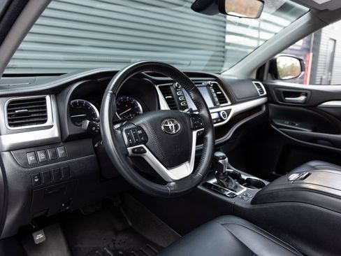 Used 2017 Toyota Highlander XLE image 20
