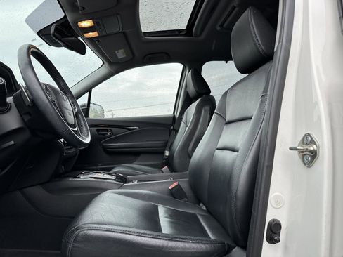 Used 2017 Honda Pilot Touring image 11