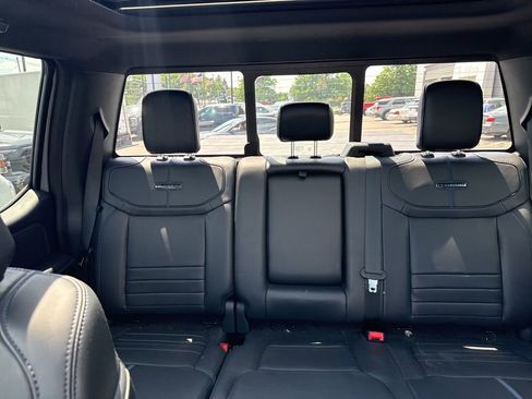 Used 2025 Ford F250 Platinum AWD/4WD image 16