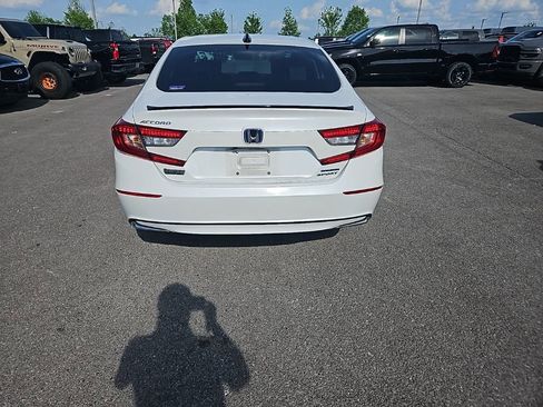 Used 2022 Honda Accord Sport image 6