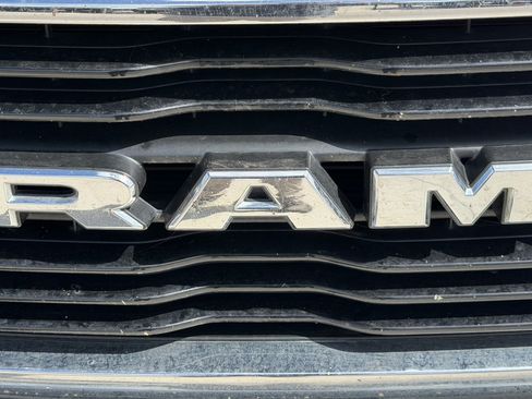 Used 2019 RAM 1500 Big Horn AWD/4WD image 5