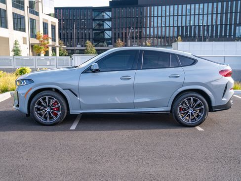 Used 2024 BMW X6 xDrive40i w/ Premium Package AWD/4WD image 2