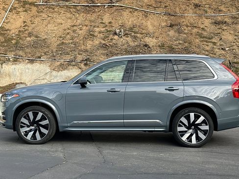 Certified 2023 Volvo XC90 T8 Ultimate image 8