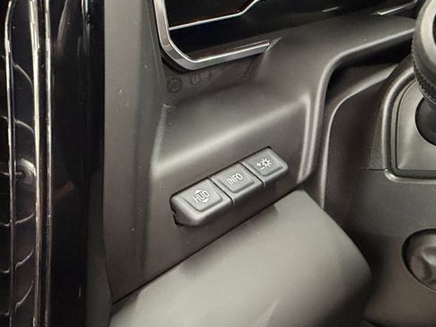Used 2023 GMC Sierra 1500 AT4 w/ Technology Package AWD/4WD image 24