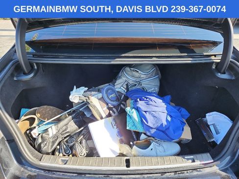 Used 2021 BMW 750i xDrive w/ Executive Package AWD/4WD image 11