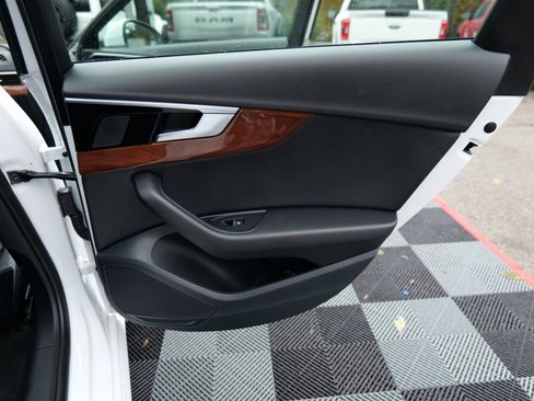 Used 2022 Audi A4 2.0T Premium image 39