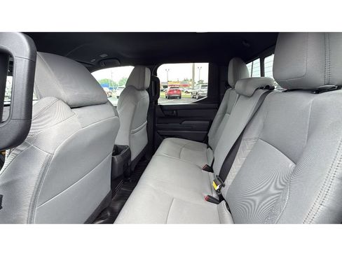 Certified 2024 Toyota Tacoma SR5 AWD/4WD image 35