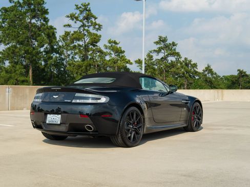 Used 2013 Aston Martin V8 Vantage Roadster RWD image 6