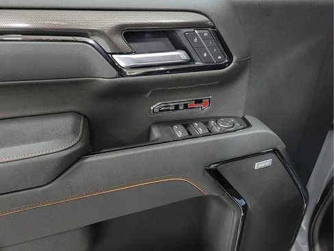 Used 2025 GMC Sierra 1500 AT4 w/ AT4 Premium Package image 10