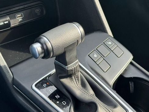 Used 2025 Kia Sportage LX image 14