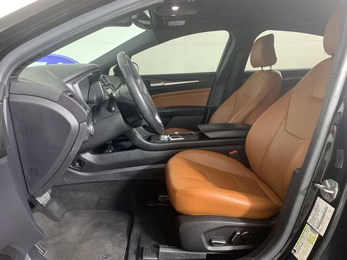 Used 2020 Ford Fusion Energi Titanium image 15