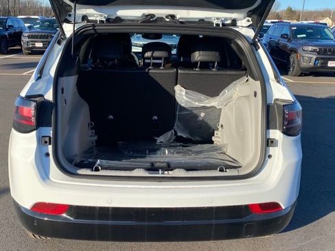 New 2024 Jeep Compass Limited w/ Elite Group image 7