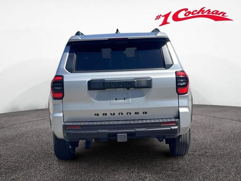 Used 2025 Toyota 4Runner SR5 AWD/4WD image 8