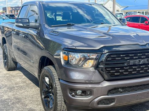 Used 2022 RAM 1500 Big Horn AWD/4WD image 3