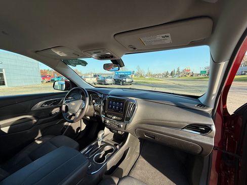 Certified 2021 Chevrolet Traverse LT image 32