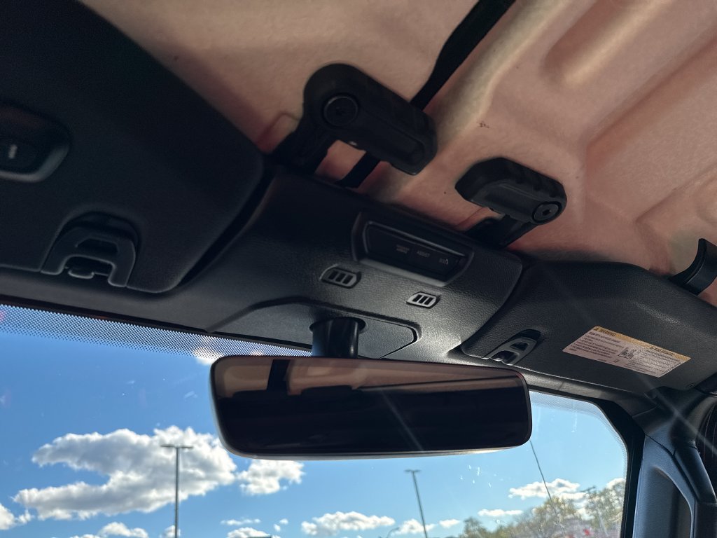 Used 2023 Jeep Gladiator Sport AWD/4WD image 33