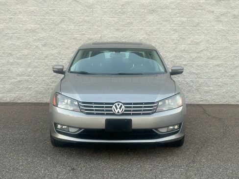 Used 2014 Volkswagen Passat TDI SE image 2