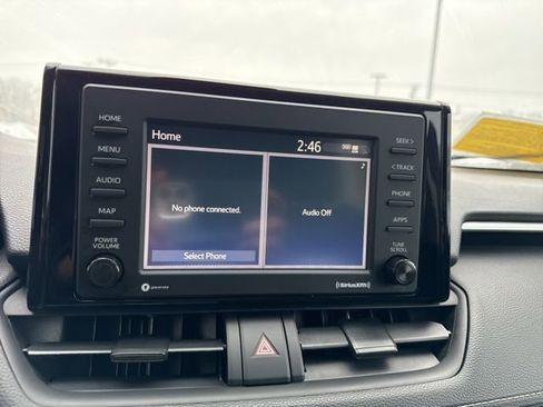 Used 2021 Toyota RAV4 XLE w/ Convenience Package image 15