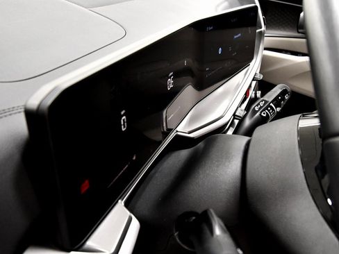 Certified 2025 Kia Sorento S w/ Panoramic Sunroof Package image 21