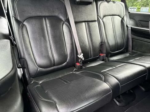 Used 2024 Jeep Wagoneer L Series II w/ Flexible Seating Group AWD/4WD image 30