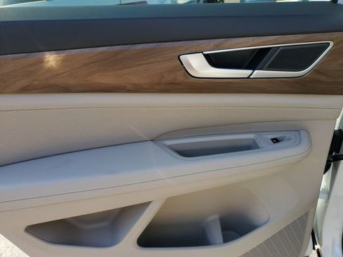 New 2026 Volkswagen Atlas SE image 12